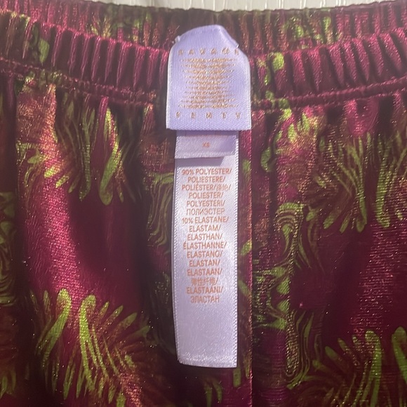 💙 Savage x Fenty Psychedelic Matching Pajama Set Short Sleeve + Shorts - Picture 7 of 7